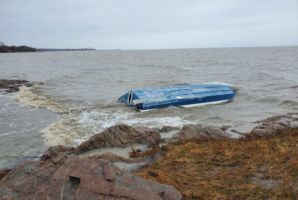 Récupération d&rsquo;une épave échouée à St-Rock-des-aulnaies